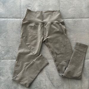 Alphalete Revival Legging